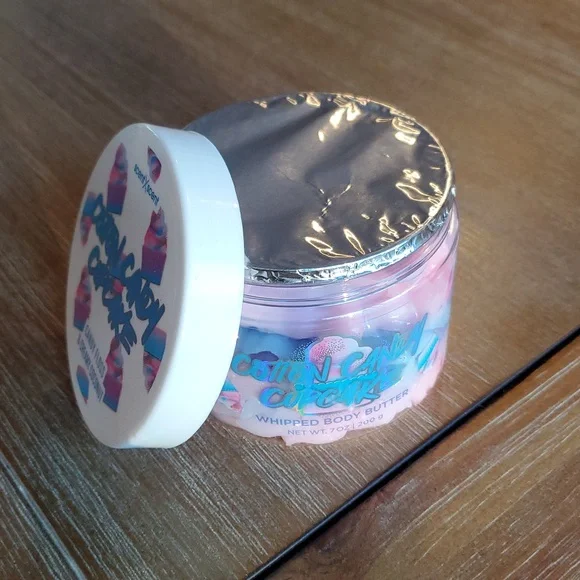 Cotton Candy Cupcake Body Butter - Candy Floss & Creamy Coconut - Picture 6 of 7